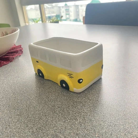 Cute Yellow and White Ceramic Bus Planter - Picture 4 of 4